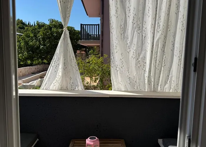 Apartment Sweet *